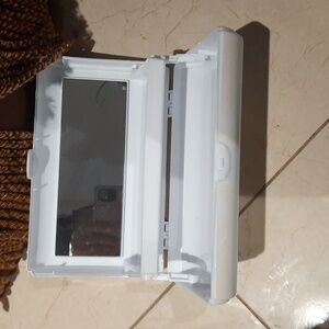 NWT Iridescent COSMETIC CASE /MIRROR  &FREEBIES Eye Shadow Lip Balm Nail File